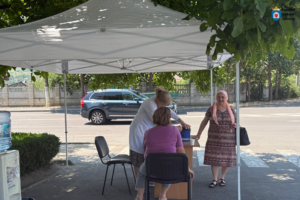 Pe perioada Codului Portocaliu de caniculă, Consiliul raional a instalat un cort de prim ajutor destinat cetățenilor