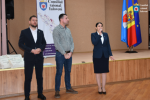 Cele 38 de echipe beneficiare ale rundei a XXXII-a de granturi mici au primit certificatele de finanțare și acordurile de parteneriat