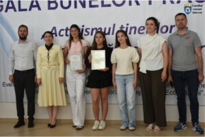 𝗧𝗶𝗻𝗲𝗿𝗶𝗶 𝗱𝗶𝗻 𝟭𝟱 𝗹𝗼𝗰𝗮𝗹𝗶𝘁𝗮̆𝘁̦𝗶 𝗮𝗹𝗲 𝗿𝗮𝗶𝗼𝗻𝘂𝗹𝘂𝗶 𝗜𝗮𝗹𝗼𝘃𝗲𝗻𝗶 𝘀̦𝗶-𝗮𝘂 𝗽𝗿𝗲𝘇𝗲𝗻𝘁𝗮𝘁 𝗿𝗲𝗮𝗹𝗶𝘇𝗮̆𝗿𝗶𝗹𝗲 𝗹𝗮 𝗚𝗮𝗹𝗮 𝗕𝘂𝗻𝗲𝗹𝗼𝗿 𝗣𝗿𝗮𝗰𝘁𝗶𝗰𝗶 𝗮 𝗿𝘂𝗻𝗱𝗲𝗶 𝗮 𝗫𝗫𝗫𝗜𝗜-𝗮 𝗱𝗲 𝗴𝗿𝗮𝗻𝘁𝘂𝗿𝗶 𝗺𝗶𝗰𝗶