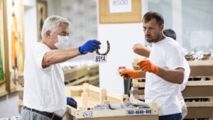 Galeria Colecțiilor „Petru Costin” propune un nou record mondial: 17 000 de potcoave, prezentate și numărate pentru Guinness World Records