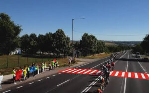 Raionul Ialoveni, pe harta Turului României. Comunitățile au întâmpinat cicliștii cu aplauze și voie bună